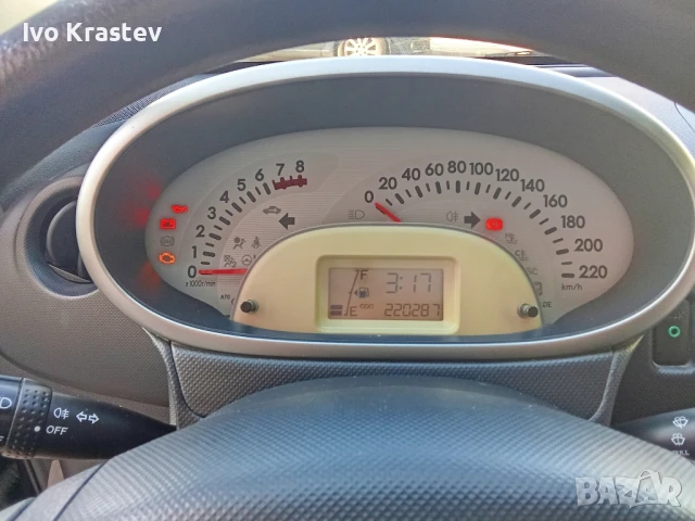 Субару Джъсти 1.0 бензин,клима, снимка 2 - Автомобили и джипове - 51232777