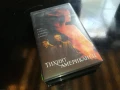 ТИХИЯТ АМЕРИКАНЕЦ-ORIGINAL VHS VIDEO TAPE 0906251228, снимка 1