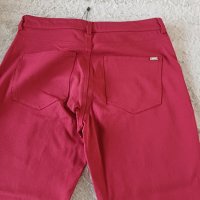 Червен панталон  марков МGО, снимка 1 - Панталони - 43596573