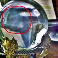 Антична кварцова кристална топка. Връзка с отвъдното. Най-малко 200-годишният орбукулум, в който се , снимка 2 - Антикварни и старинни предмети - 43017139