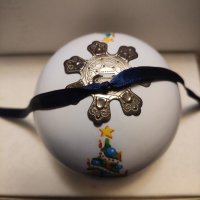 Сребърен,коледен медал,с движещ се Дядо Коледа , снимка 7 - Нумизматика и бонистика - 43245629