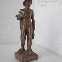 Миньор с каска и лампа статуетка фигура подпис R.Scali метал, снимка 3 - Декорация за дома - 28880497