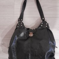 Черна чанта от естествена кожа, снимка 5 - Чанти - 43060155