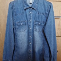Дънкова риза S/M размер Gina Tricot вталена синя джобове ежедневна , снимка 2 - Ризи - 38432756