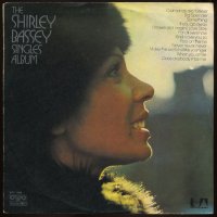 Грамофонна плоча Shirley Bassey Singles Album  ВТА 11008, снимка 1 - Грамофонни плочи - 28372384