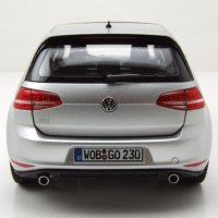 VW Golf 7 GTI 3-врати 2013 - мащаб 1:18 на Norev всичко отваряемо моделът е нов в кутия, снимка 9 - Колекции - 43116793