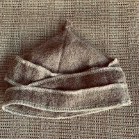 Модерна шапка PUR SKANDINAVIEN 100% алпака, снимка 1 - Шапки - 43549817