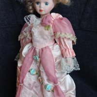 Ретро  порцеланова кукла на стойка ,винтидж 30см, снимка 8 - Антикварни и старинни предмети - 43119948