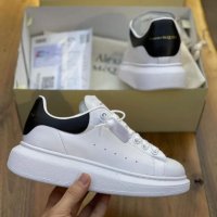 Унисекс бели маратонки Alexander McQueen , снимка 1 - Дамски ежедневни обувки - 40763582