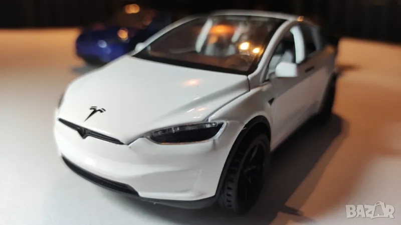 Метални колички Тесла (Tesla Model X), мащаб 1:28, снимка 1