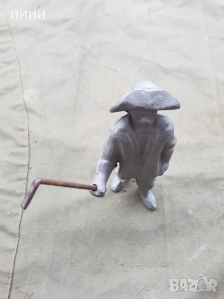 Пластика статуетка строител , снимка 1