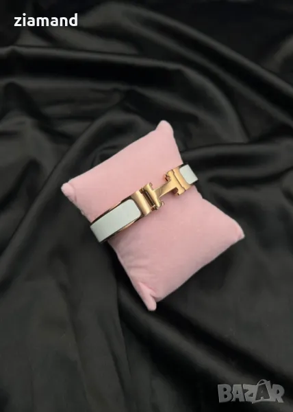 Твърда гривна по марков модел, снимка 1