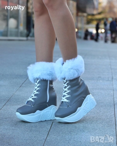 Боти на платформа - сива кожа с бял пух и бяло ходило, снимка 1