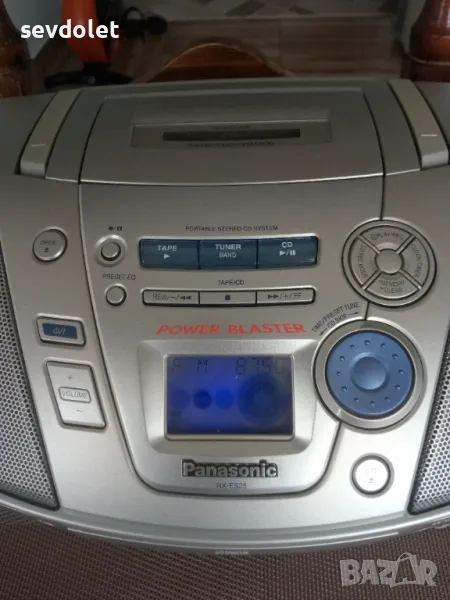 Радиокасетофон+CD.В отлично състояние., снимка 1