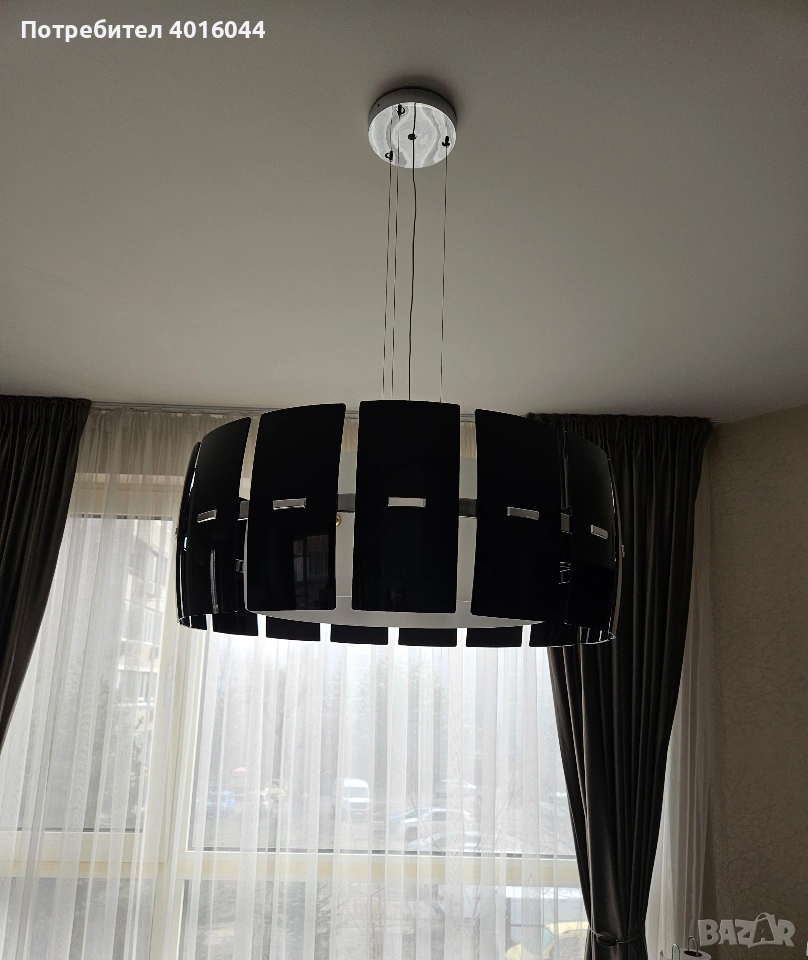 Класически висящ полилей в черен цвят от стъкло и пластмаса, снимка 1