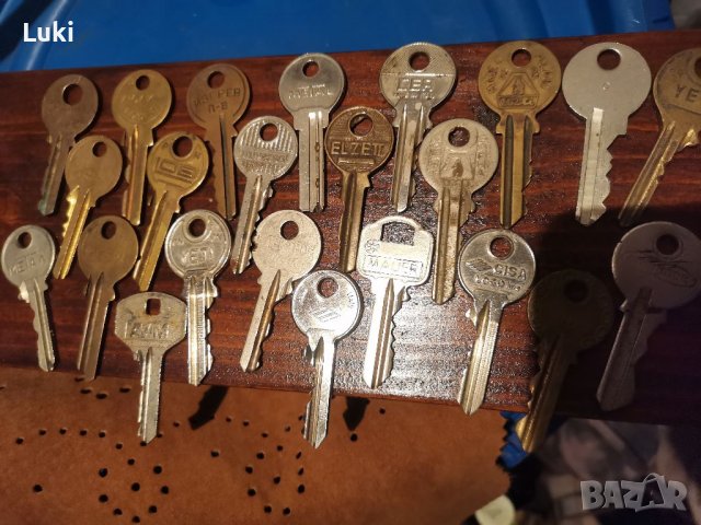 Лот от секретни ключове, снимка 1 - Колекции - 38222279