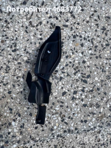 Пластмаса за дясна панта на преден капак на Ауди Audi A8 D4 H4 само за 30лв. 4h0823316C, снимка 6 - Части - 52809016