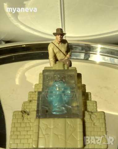 Indiana Jones and the Kingdom of the Crystal Skulls . , снимка 3 - Колекции - 39596499