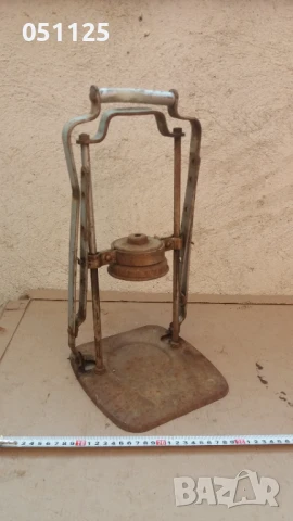 стара машинка за затваряне на буркани 