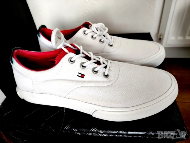 Tommy Hilfiger оригинални унисекс ниски кецове размер 40, снимка 2 - Маратонки - 50996137