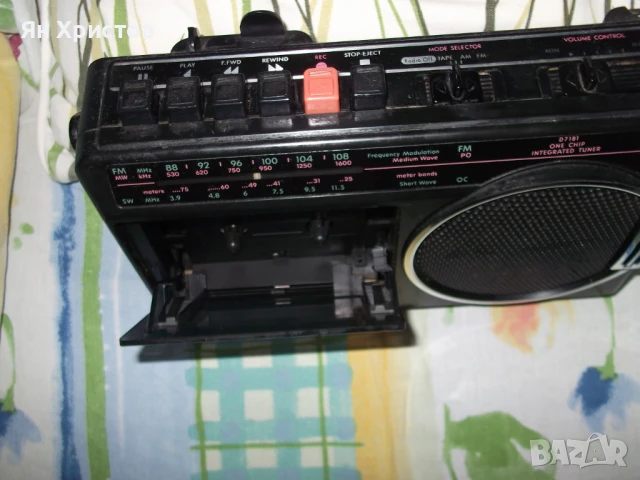 Радиокасетофон PHILIPS, снимка 3 - Аудиосистеми - 50688073