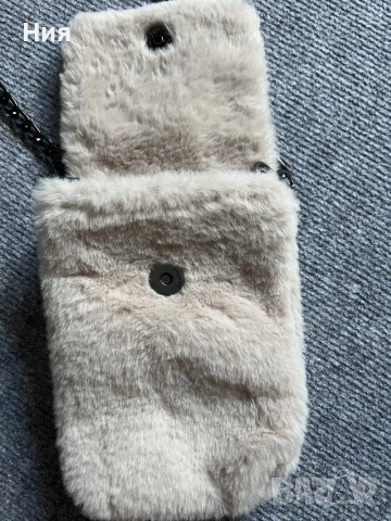 Дамска пухкава чанта, снимка 3 - Чанти - 51656235