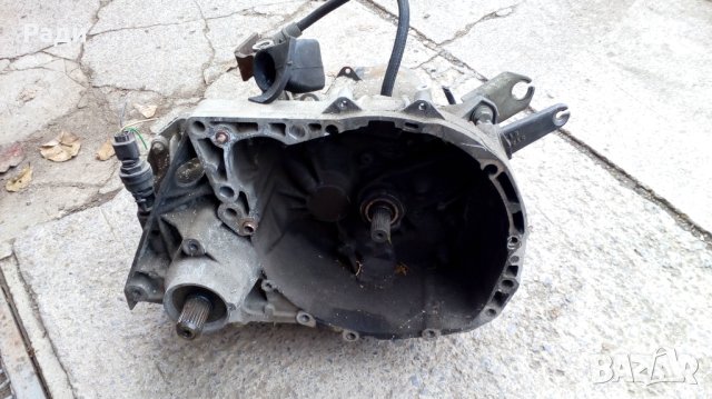Ръчна скоростна кутия Dacia Logan Седан, снимка 3 - Части - 43899207