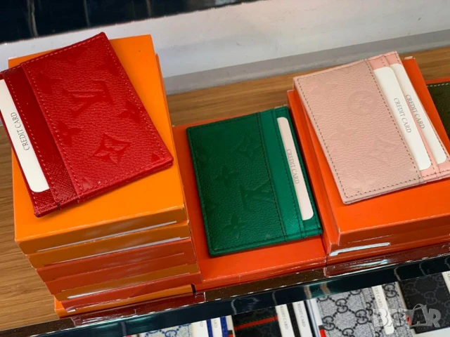 визитници calvin klein louis vuitton gucci chanel christian dior ysl saint laurent , снимка 14 - Портфейли, портмонета - 51005932