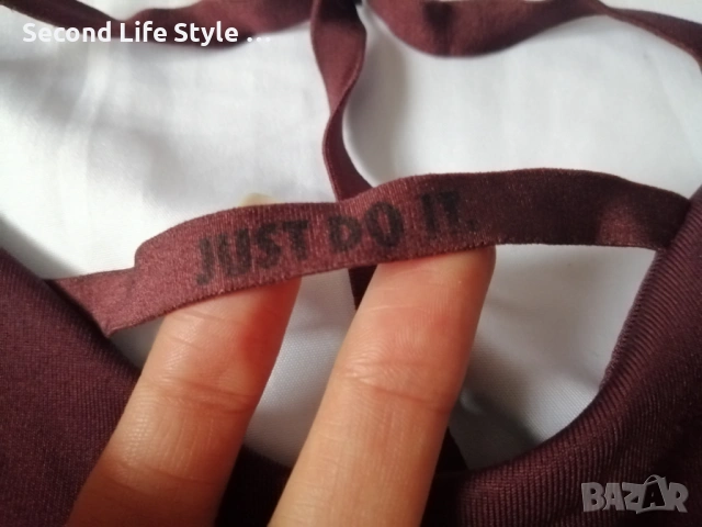 Nike Dri-Fit оригинално дамско спортно бюстие р-р  M, снимка 2 - Корсети, бюстиета, топове - 53452970