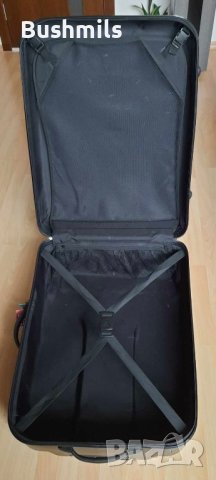 Куфар за пътуване Две дръжки Двете дръжки, едната в горната част и едната отстрани, ви позволяват да, снимка 3 - Куфари - 44101821