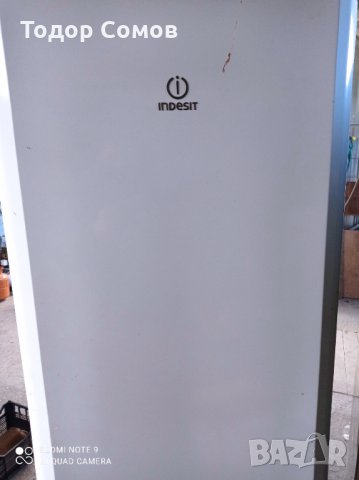 Продавам хладилник с фризер INDESIT, снимка 2 - Хладилници - 35599651
