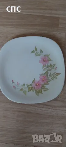 красиво порцеланово плато 