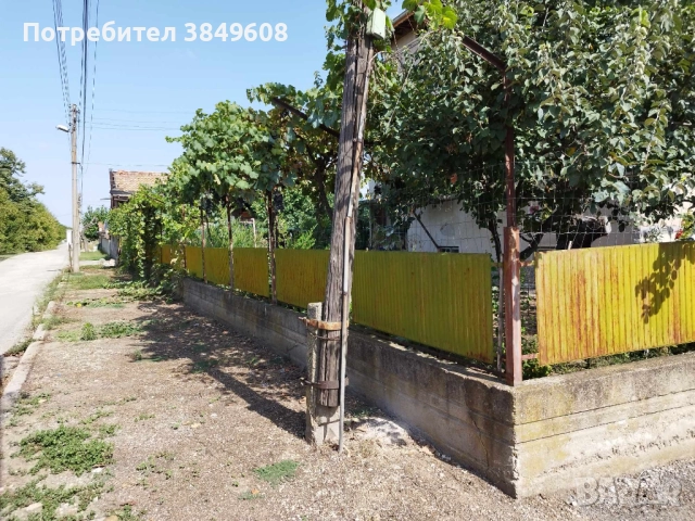 ПРОДАВА ДВУЕТАЖНА КЪЩА В ГАРА БЯЛА С ГАРАЖ СТОПАНСКИ ПОСТРОЙКИ И ПЕЩ, снимка 2 - Къщи - 52515195