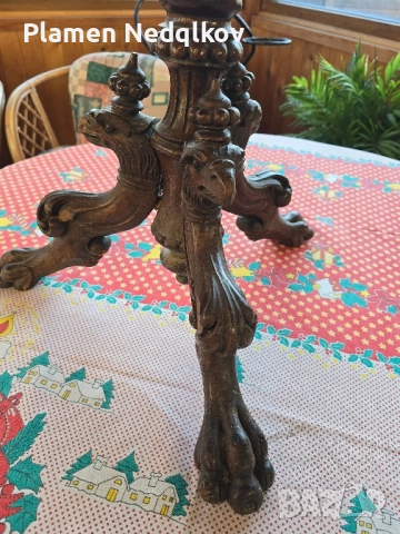 Холна масичка със орнаменти., снимка 2 - Антикварни и старинни предмети - 51513385