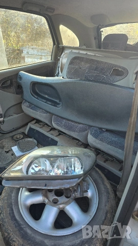 Рено Сценик 1.9 дци 102кс на части Renault Scenic 1.9DCi, снимка 4 - Автомобили и джипове - 53067979