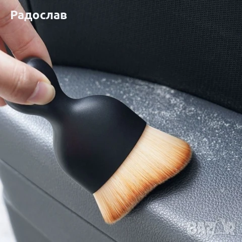Мека четка за почистване на прах от интериора на автомобила със защитен капак, снимка 3 - Аксесоари и консумативи - 50781243