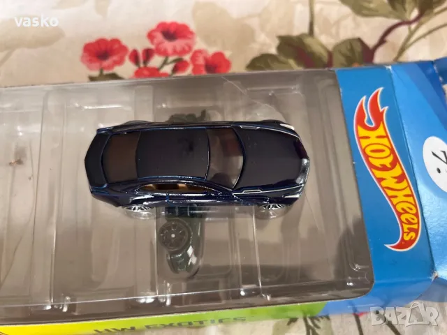 Hotwheels 2014 Cadillac , снимка 4 - Колекции - 49903123