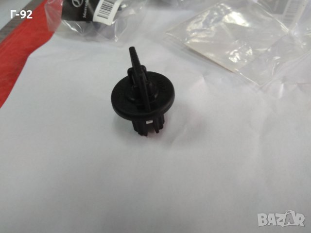 A1648260082**NEU**MERCEDES-BENZ**W164**ML-GL**ФАСУНГА ЗА ГАБАРИТИТЕ В ЗАДНИЯТ СТОП , снимка 8 - Части - 39761982