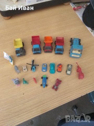 СТАРИ ИГРАЧКИ, снимка 3 - Коли, камиони, мотори, писти - 43582296