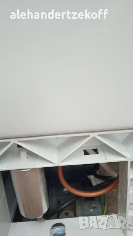 Малък хладилник за вграждане BEKO BU 1153 HCN 82.00 см, снимка 10 - Хладилници - 51249579