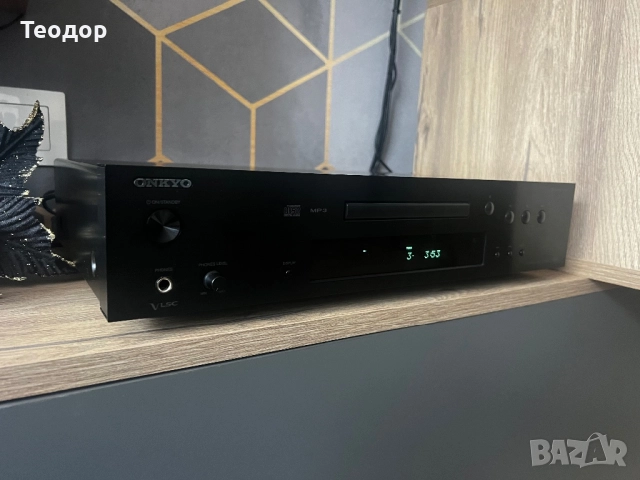CD Плеър Onkyo C-7030