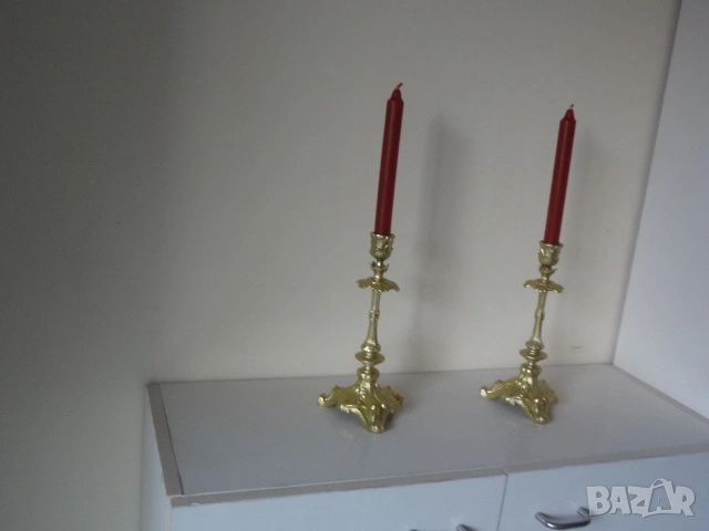 Комплект от 2 бр. бронзови свещника, снимка 3 - Антикварни и старинни предмети - 53079677
