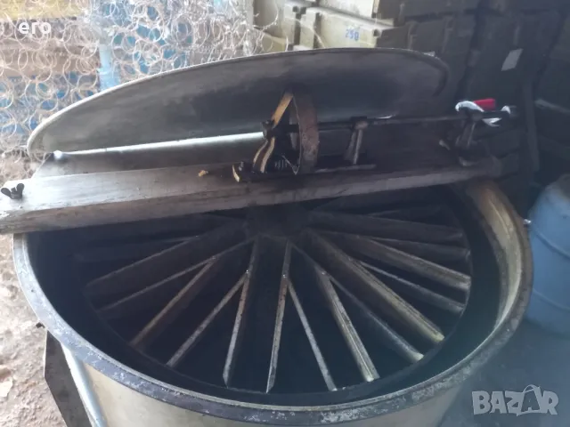 Центрофуга за пчелен мед 16 рамки ДБ, снимка 4 - За пчели - 48518176