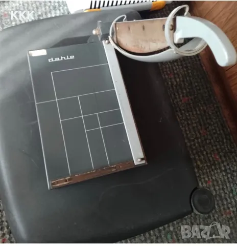 Гилотина за хартия Dahle, снимка 2 - Други инструменти - 47396531