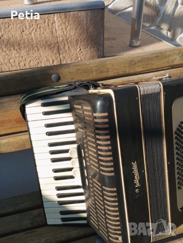 АКОРДЕОН WELTMEISTER