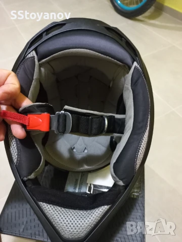 Каска - Caberg Stunt Blade white Black red , снимка 6 - Аксесоари и консумативи - 50841289