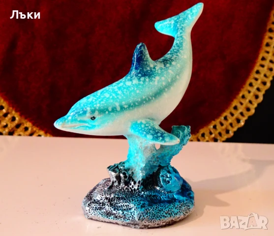 Порцеланова статуетка,фигура Делфин,коралов риф. 