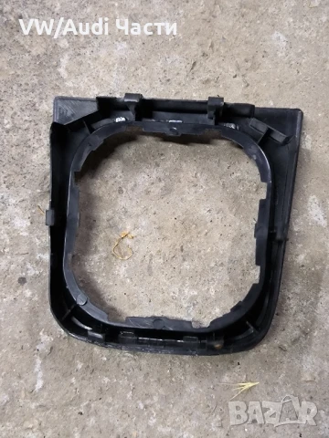 Лайсна лайстна скоростен лост за Голф 5 Volkswagen Golf 5 , снимка 2 - Части - 51122787