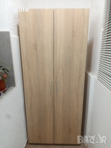 Гардероб двукрилен , снимка 2 - Гардероби - 53429797