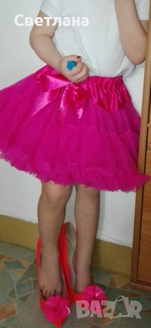 Пола 4-5 години, снимка 3 - Детски рокли и поли - 51943721